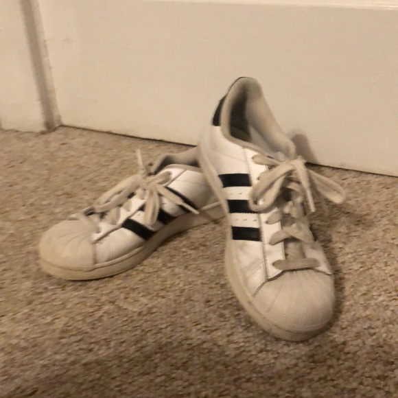 Adidas superstars - Picture 2 of 2